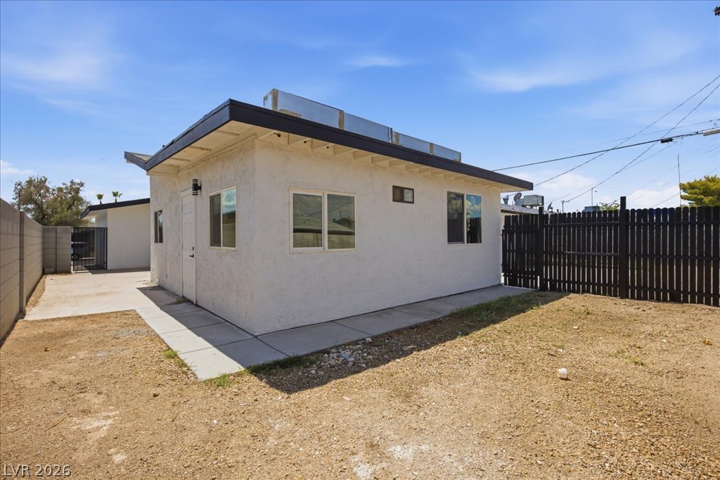 3912 Casa Grande Avenue Property Photo 4