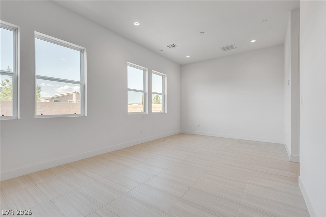 10226 Pleasant Knoll Avenue Property Photo 41