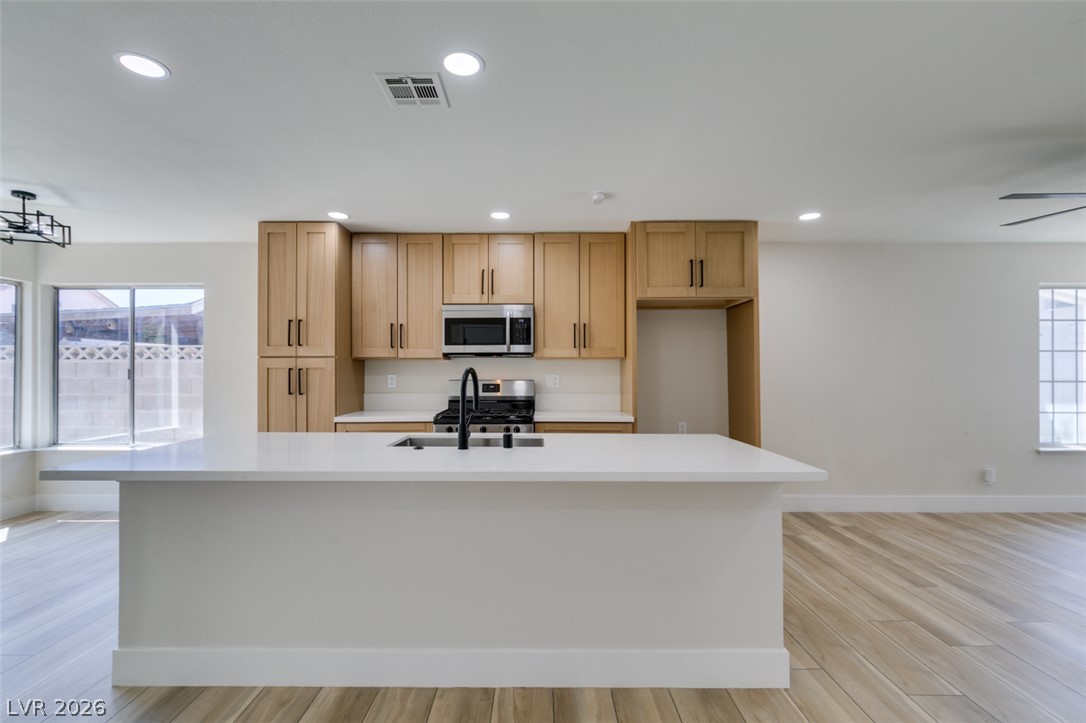 1640 Divinity Street Property Photo 1