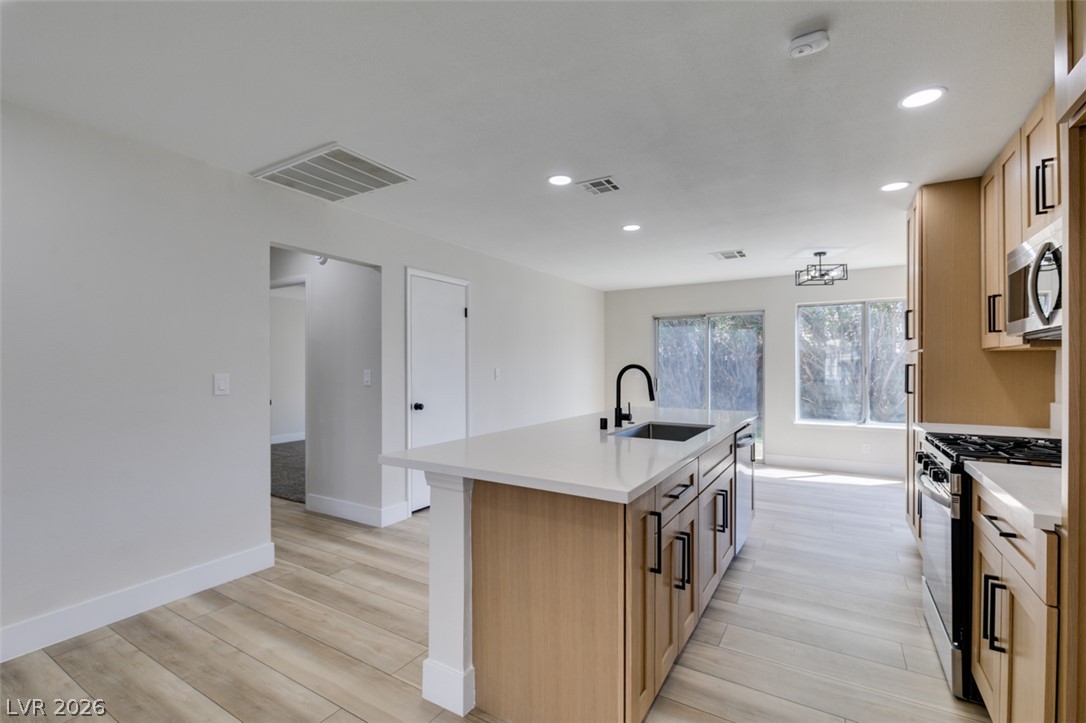 1640 Divinity Street Property Photo 18