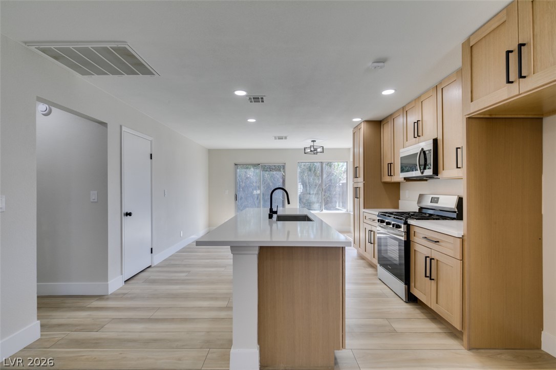 1640 Divinity Street Property Photo 19
