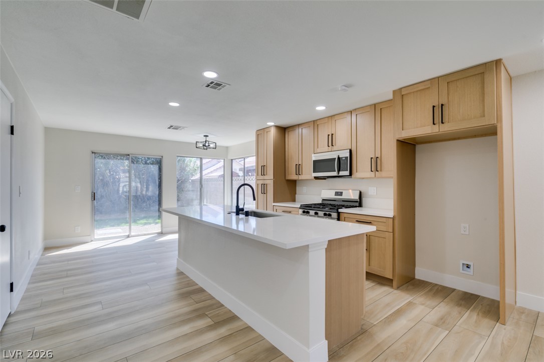 1640 Divinity Street Property Photo 20