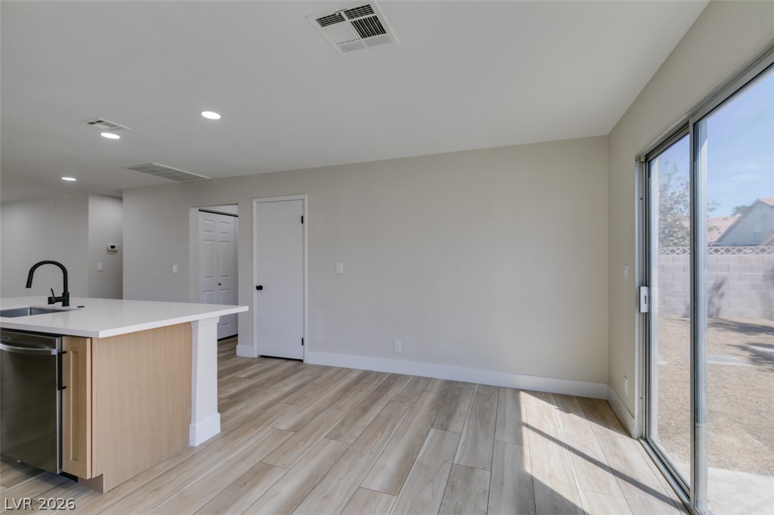 1640 Divinity Street Property Photo 24
