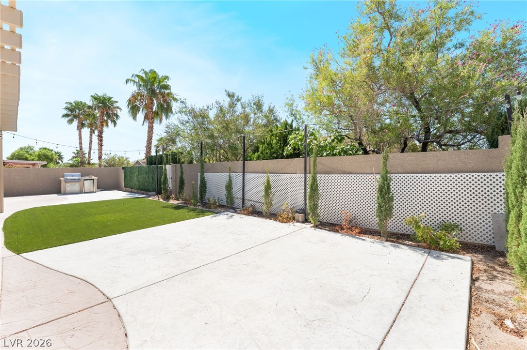 8225 Weeping Springs Avenue Property Photo 43