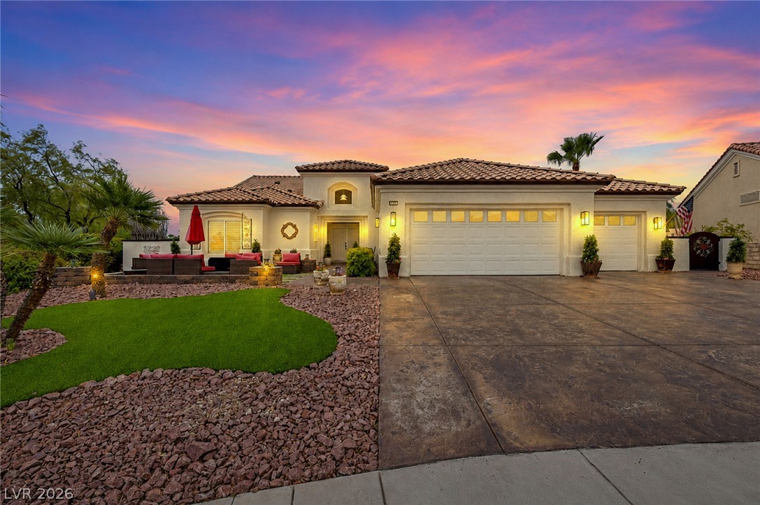 10001 Cresent Creek Drive Property Photo 1