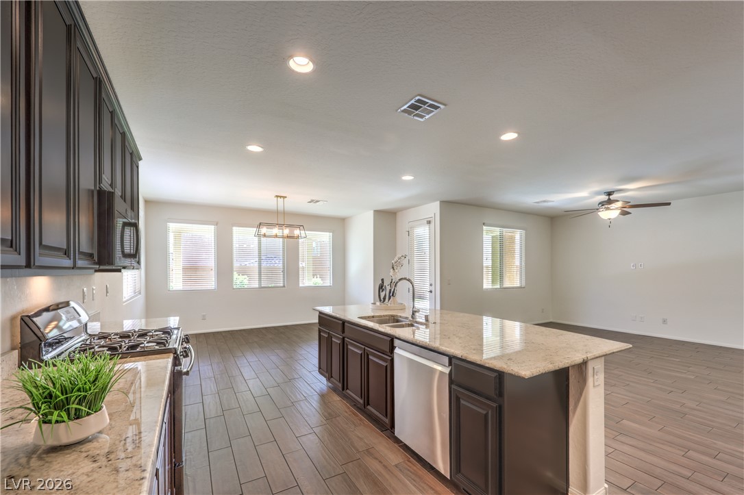 10866 Buzzards Bay Court Property Photo 8