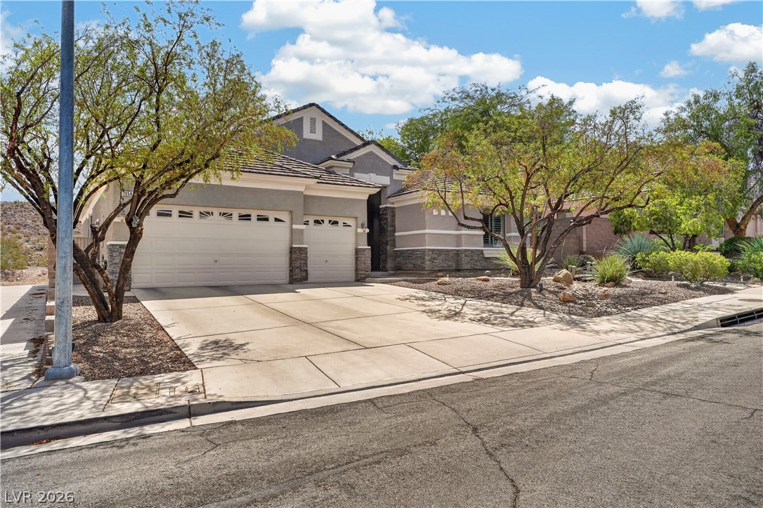 2058 Poetry Avenue Property Photo 2