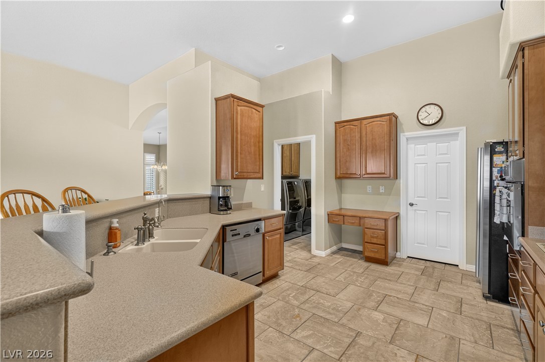 2058 Poetry Avenue Property Photo 10