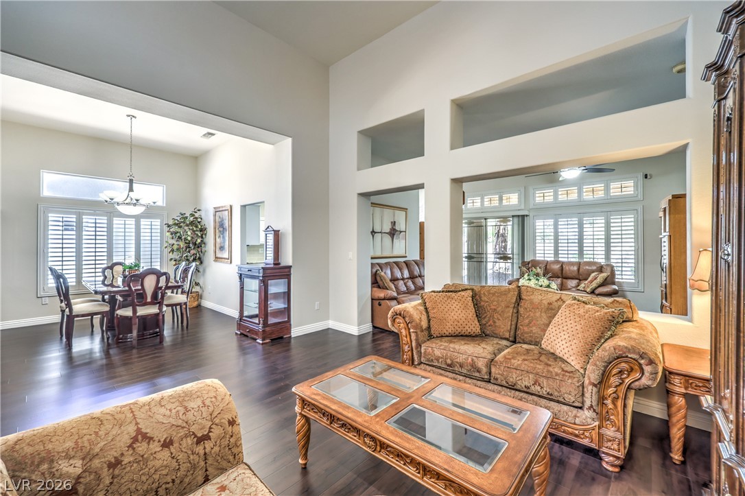 2330 Spring Water Drive Property Photo 8