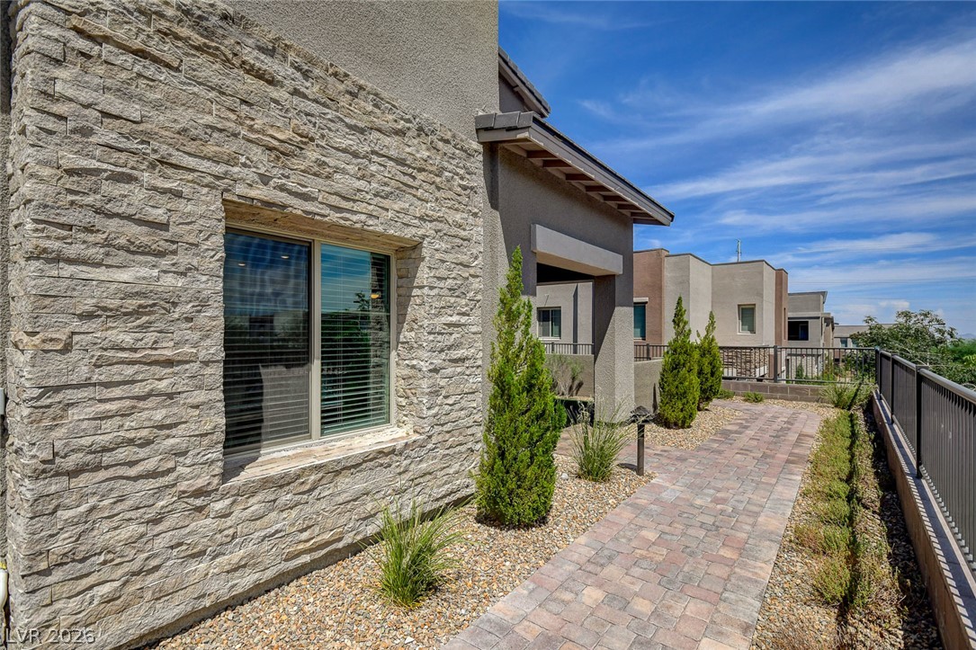 600 North Carriage Hill Drive 1039 Property Photo 64
