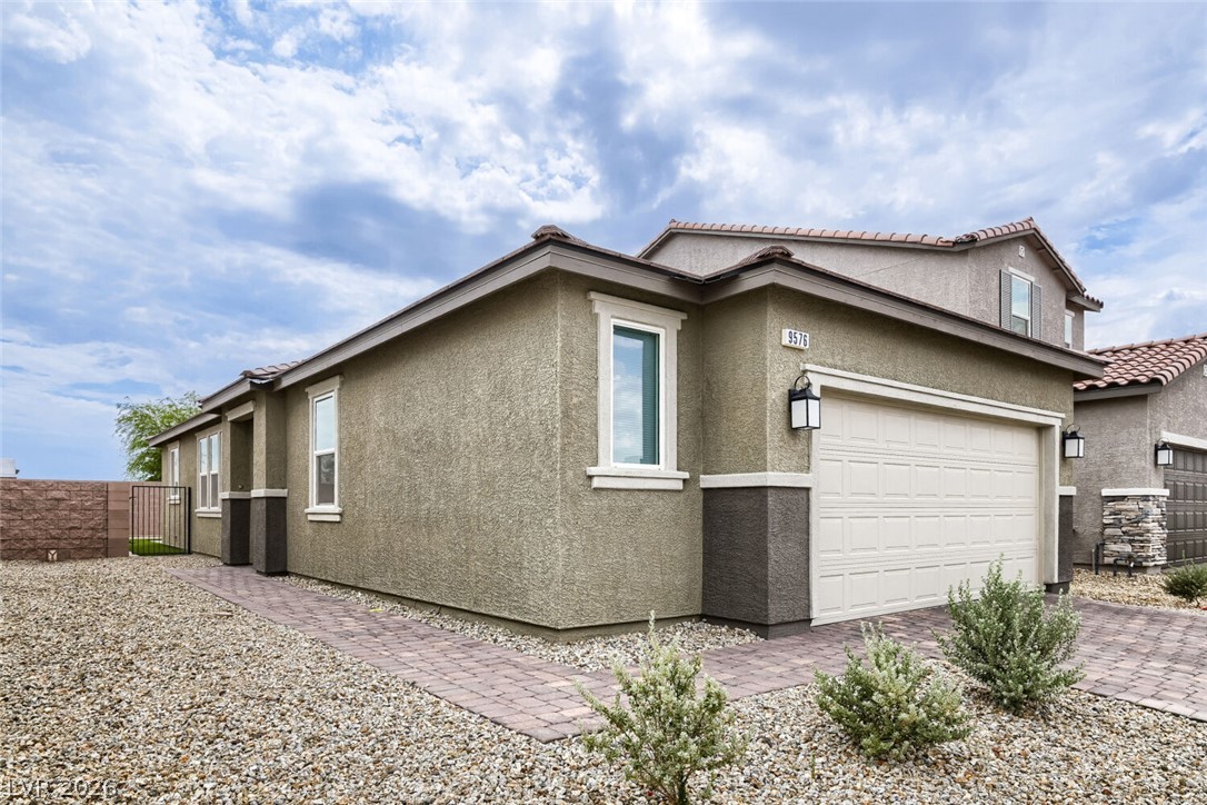 9576 Marsh Aster Street Property Photo 2