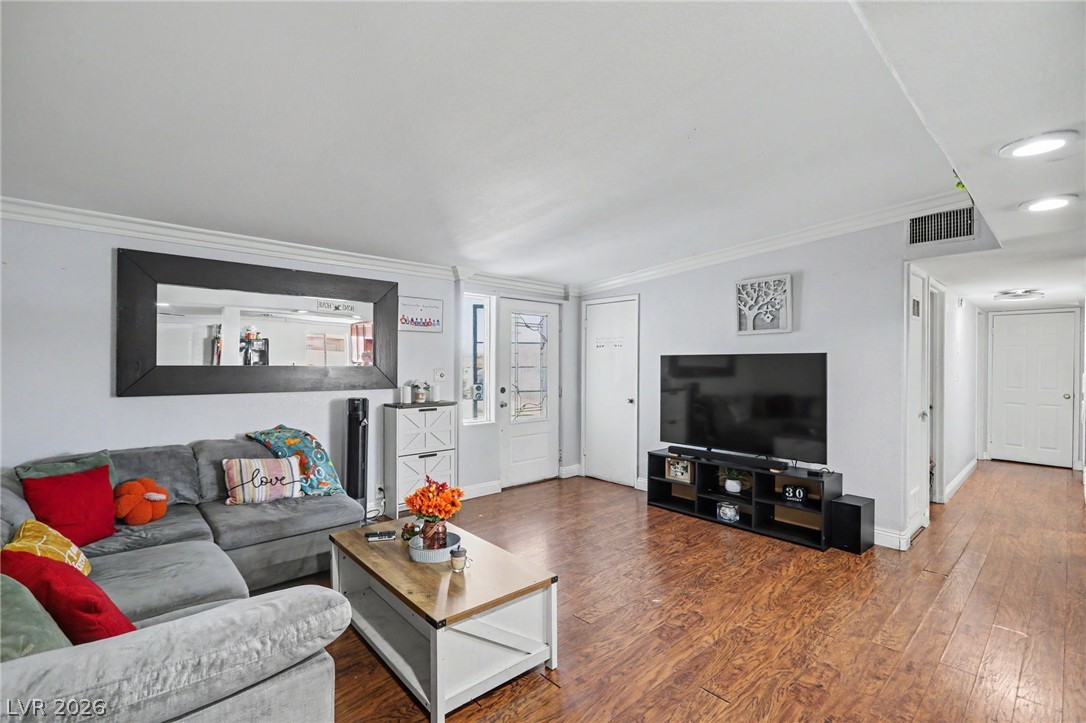 3215 Wright Avenue Property Photo 7