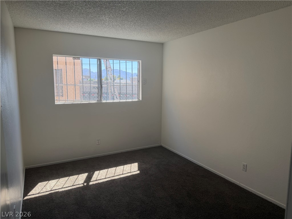 2728 Haddock Avenue Property Photo 7
