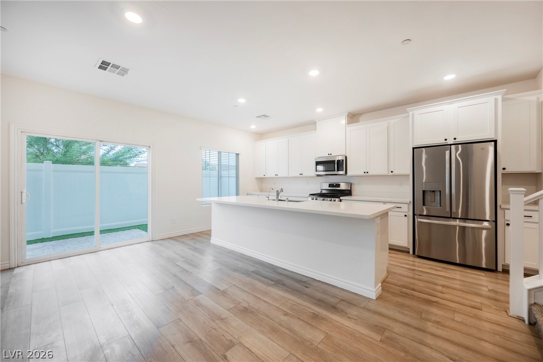 275 Callen Falls Avenue 2113 Property Photo 1