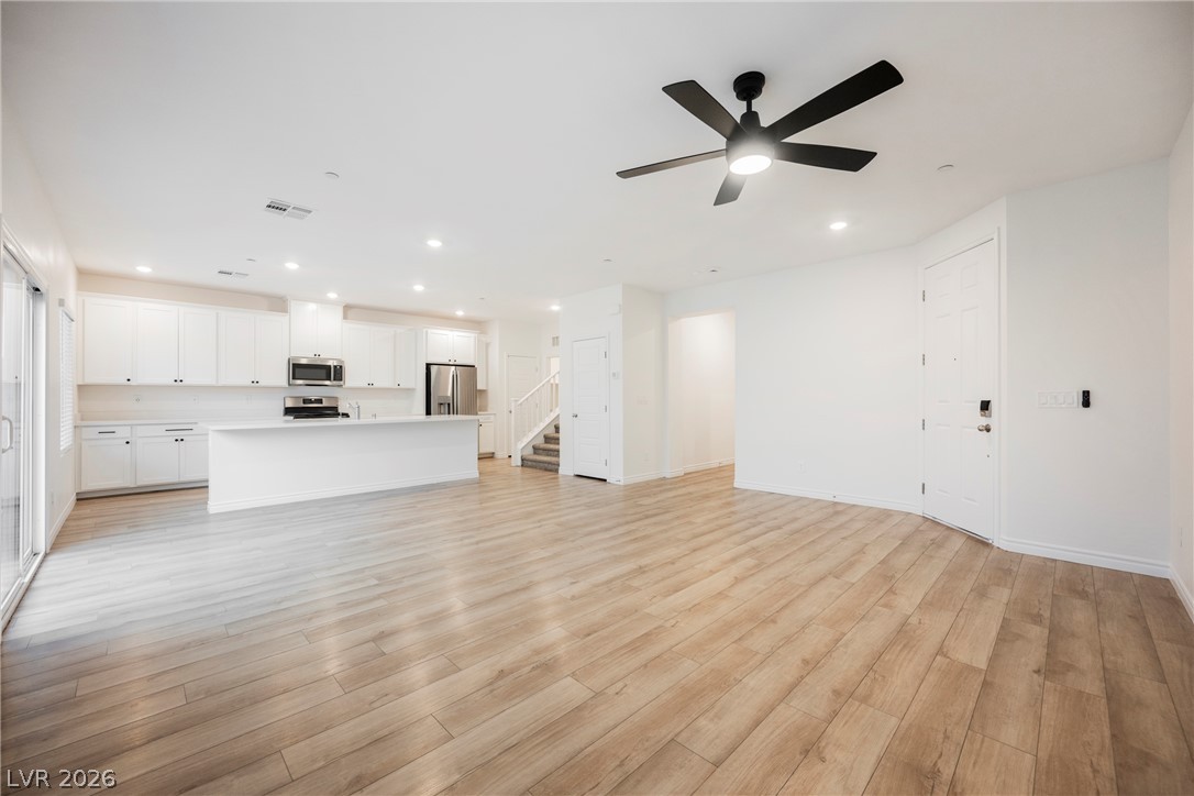 275 Callen Falls Avenue 2113 Property Photo 2