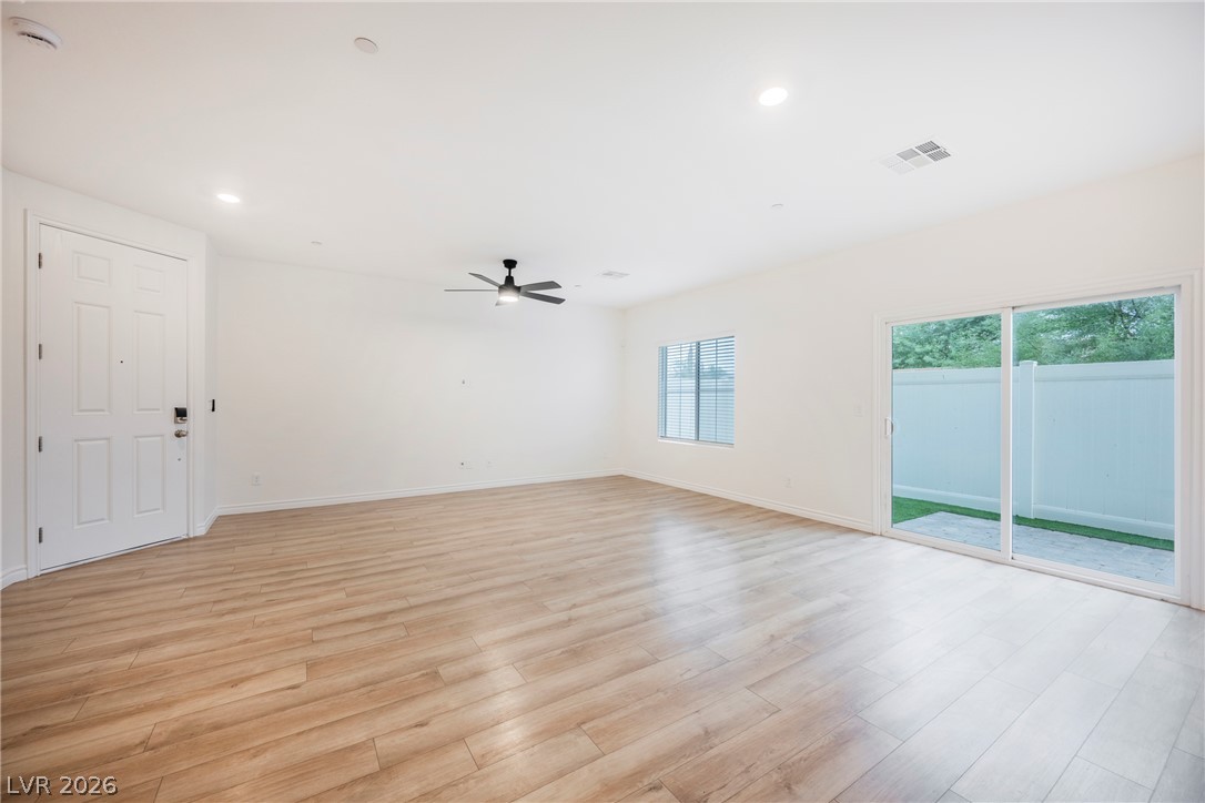 275 Callen Falls Avenue 2113 Property Photo 7
