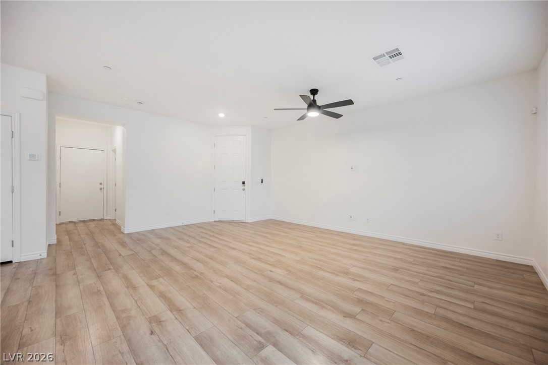 275 Callen Falls Avenue 2113 Property Photo 8
