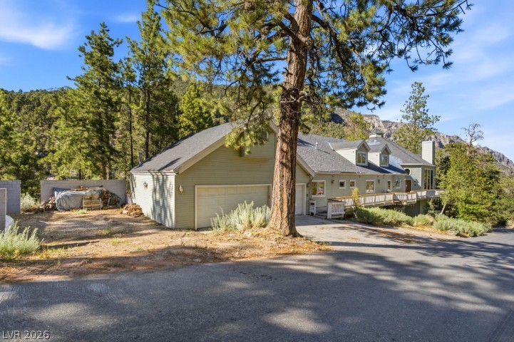 3910 White Fir Way Property Photo 2