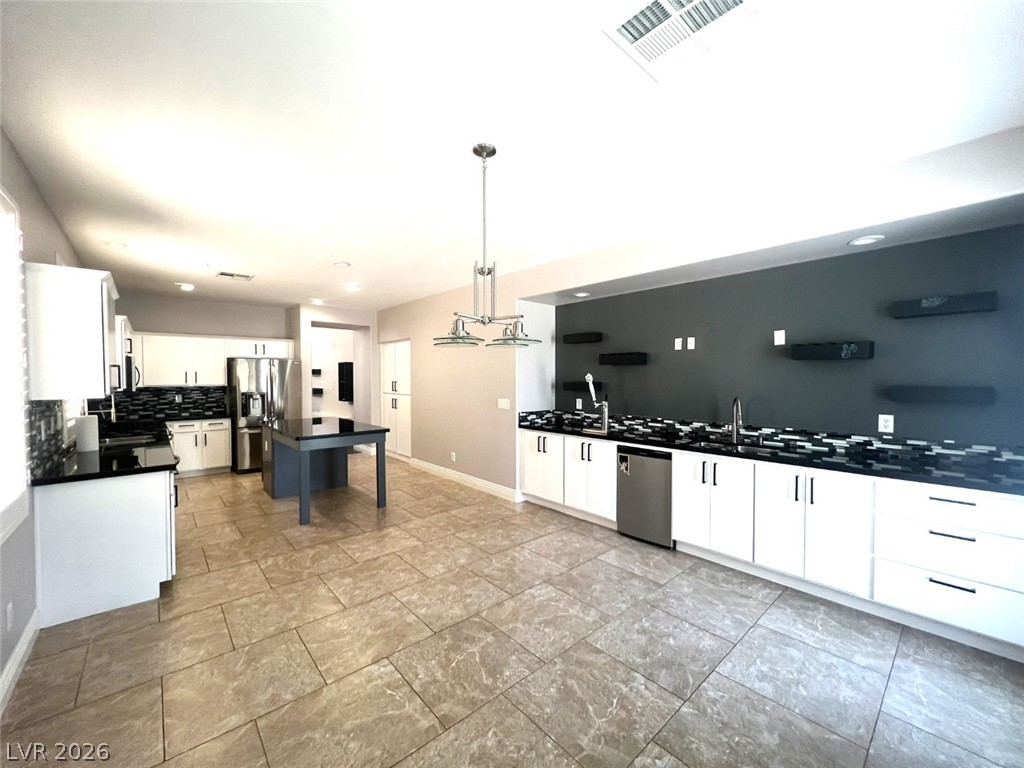 5923 Poplar Tree Street Property Photo 6