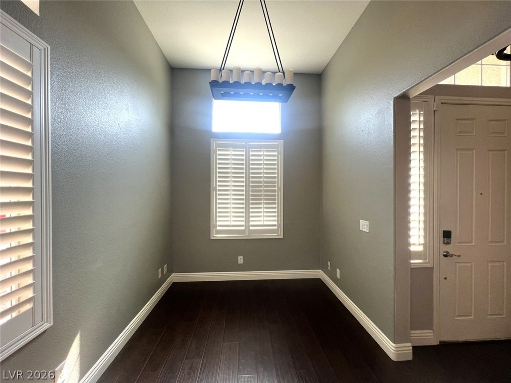 5923 Poplar Tree Street Property Photo 8