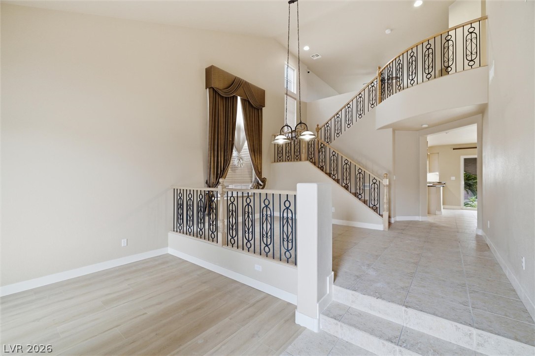 28 Glaring Court Property Photo 2