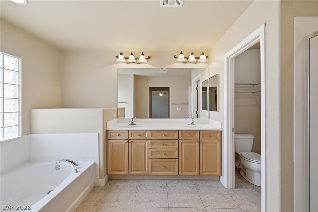 28 Glaring Court Property Photo 22