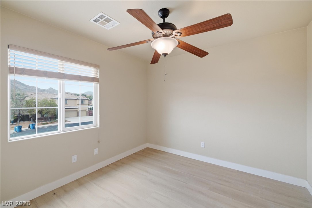 28 Glaring Court Property Photo 27