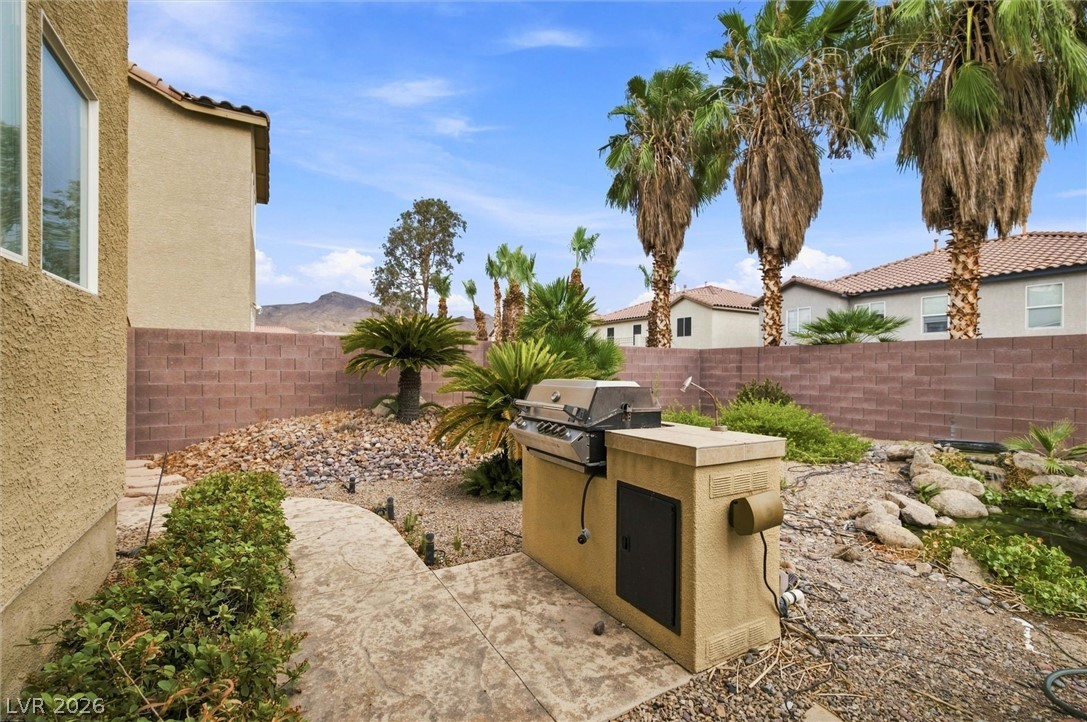 28 Glaring Court Property Photo 33
