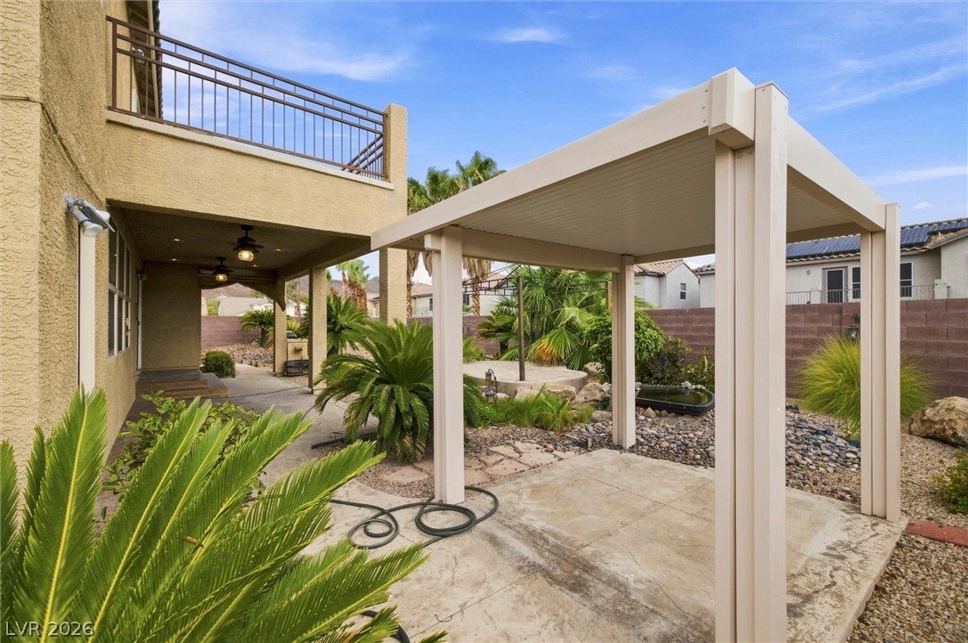 28 Glaring Court Property Photo 34