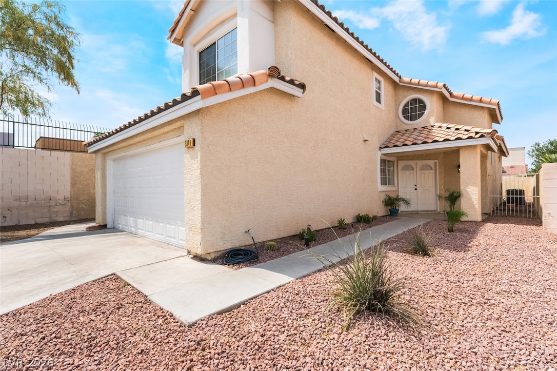 5348 Desert Blossom Road Property Photo 4