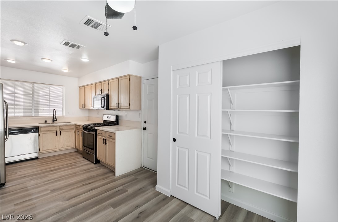 5348 Desert Blossom Road Property Photo 18
