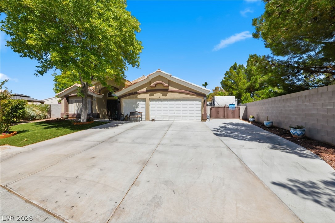 5808 Shoko Bay Court Property Photo 1