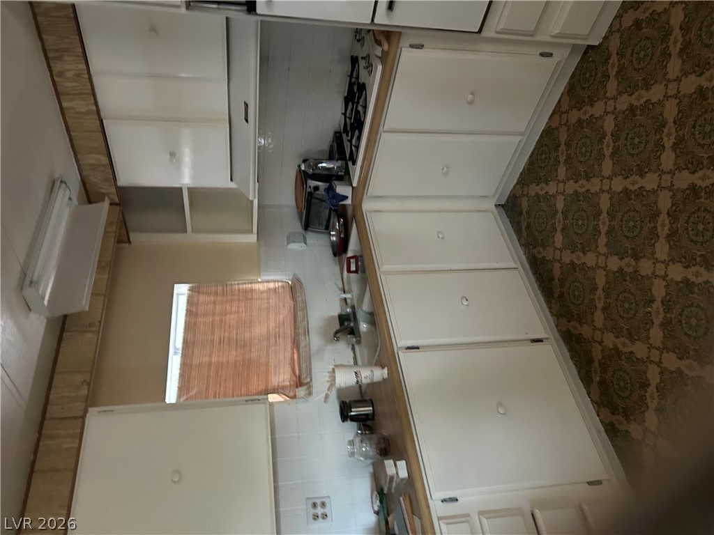 253 Behmer Street Property Photo 3