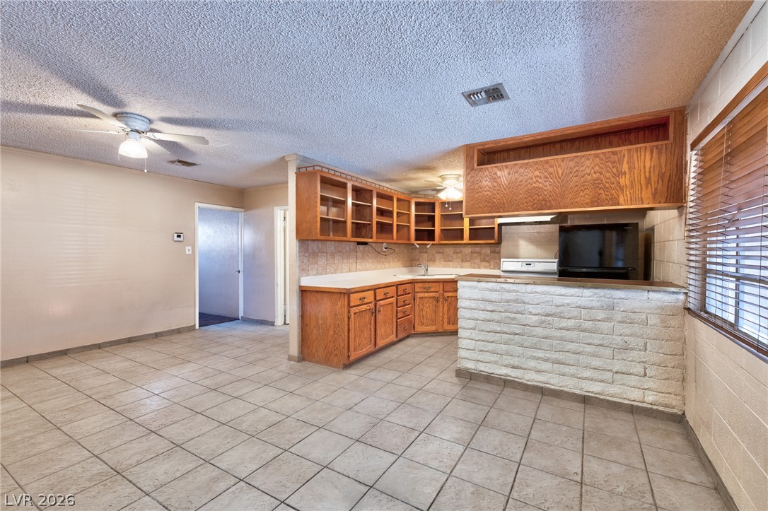 1816 Merze Avenue Property Photo 4