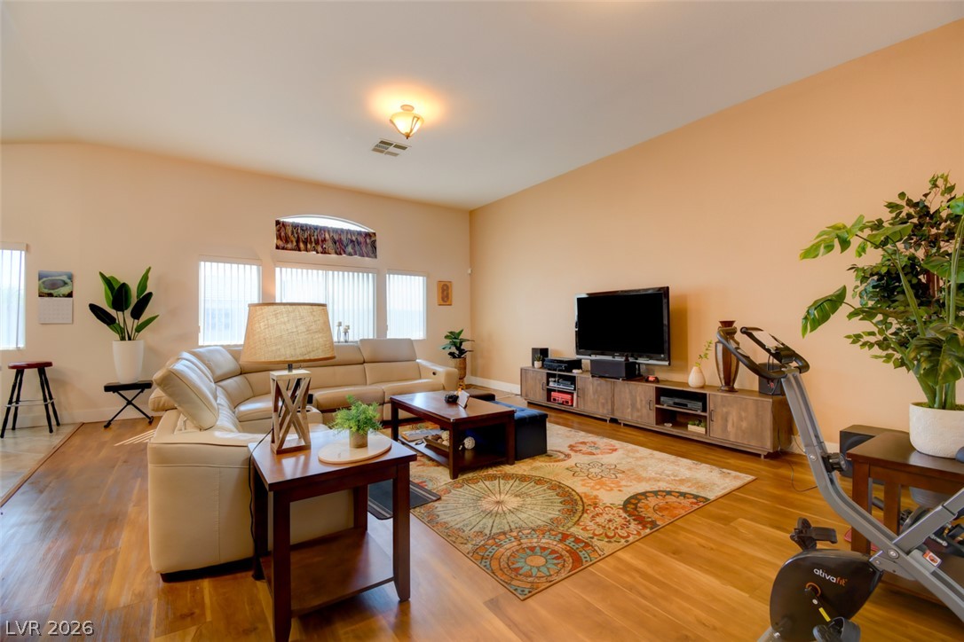 3318 Resonance Court Property Photo 4
