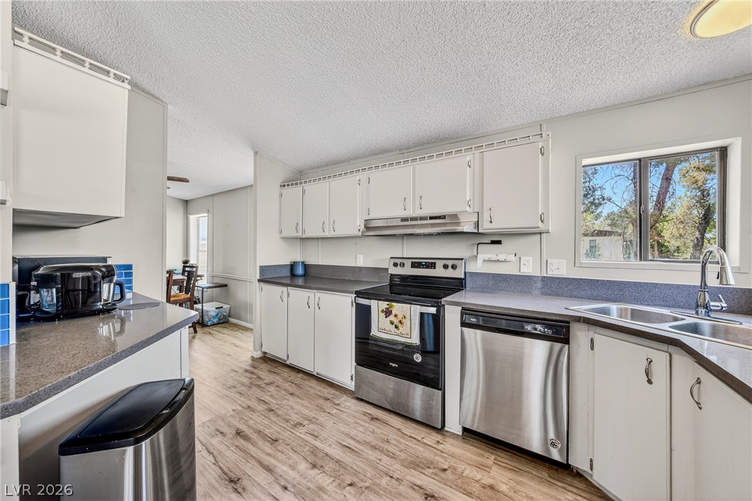 551 Fehrs Way Property Photo 13