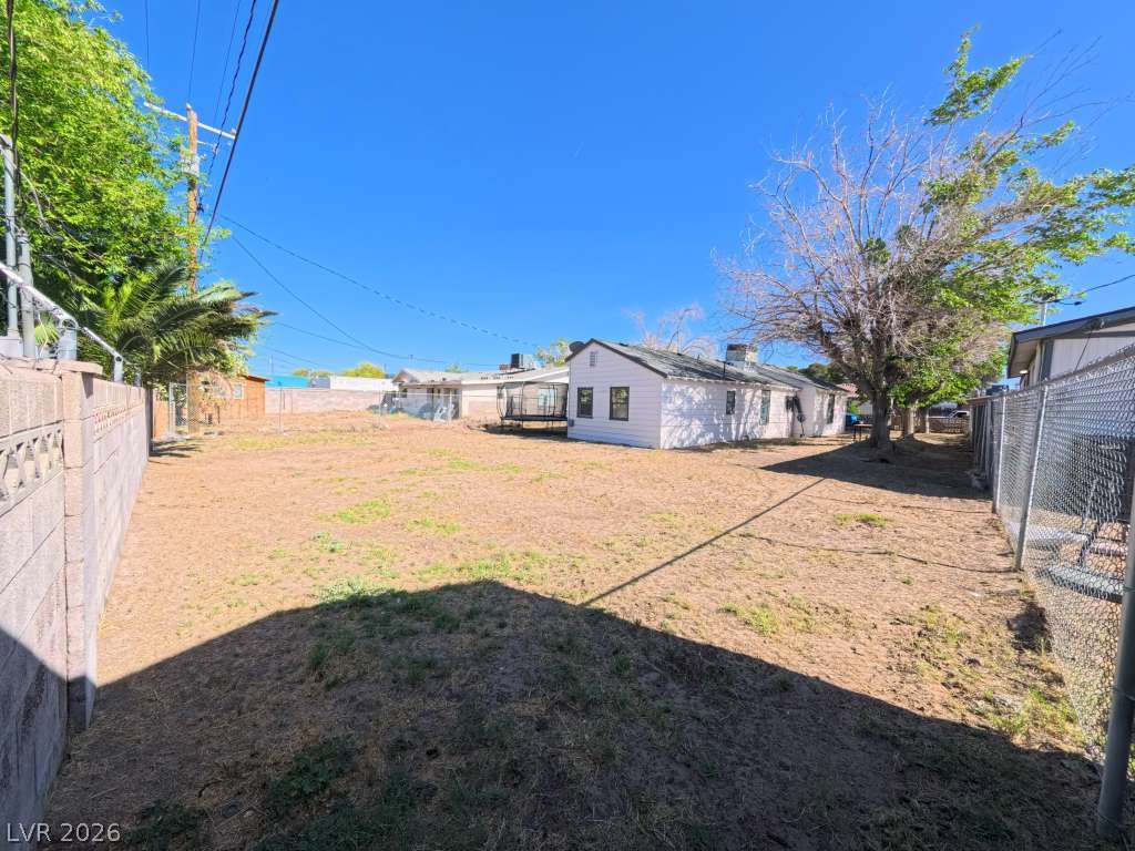 3049 Cedar Street Property Photo 10