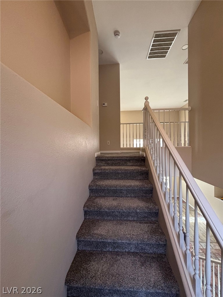 8585 Ebony Hills Way Property Photo 20