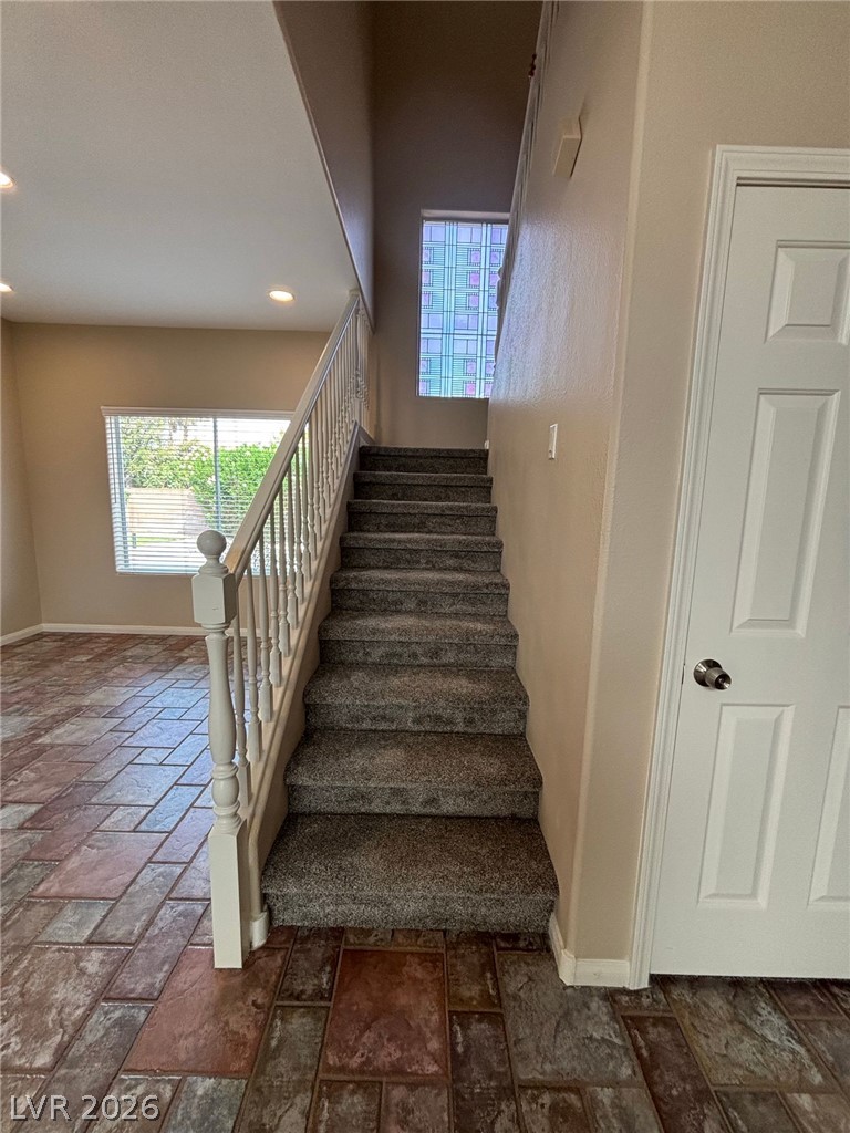 8585 Ebony Hills Way Property Photo 21