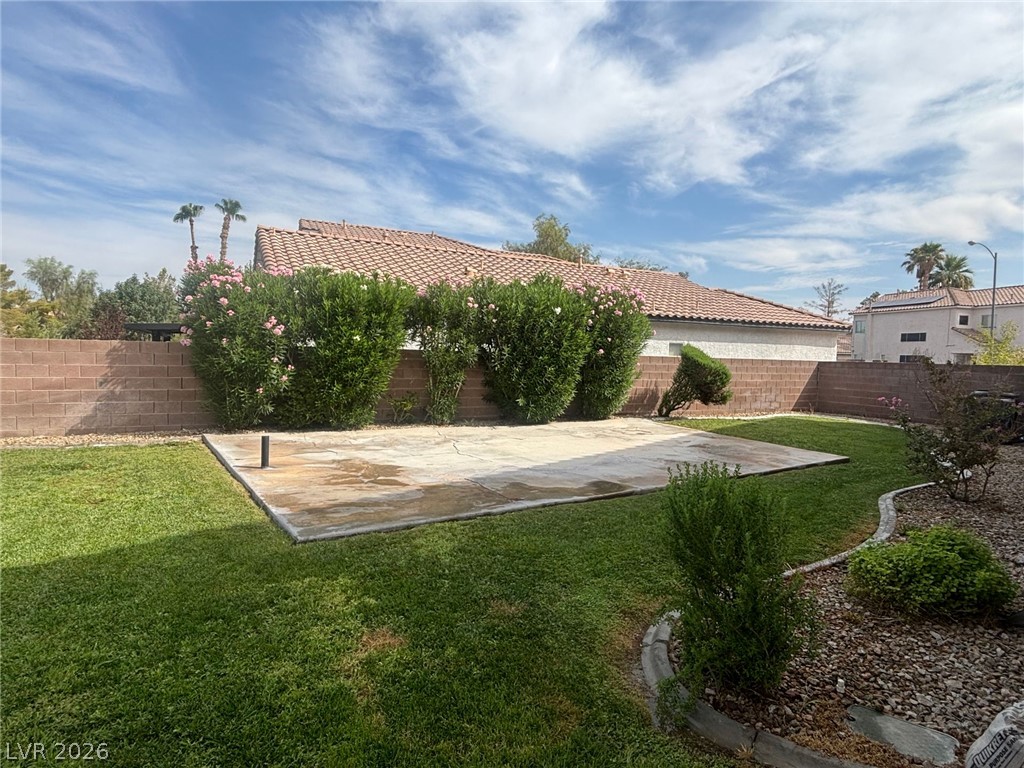 8585 Ebony Hills Way Property Photo 49