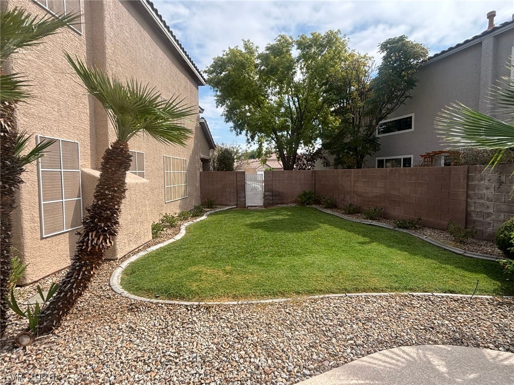 8585 Ebony Hills Way Property Photo 51