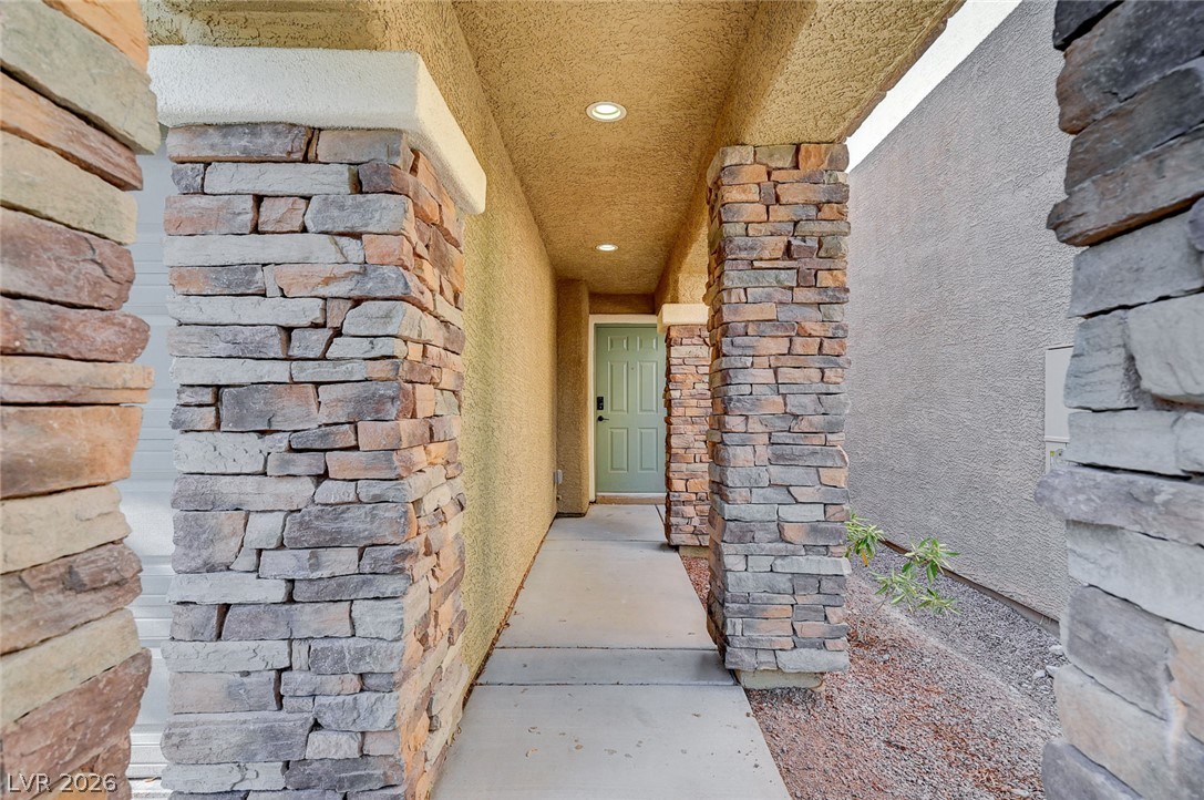 10226 Headrick Drive Property Photo 7