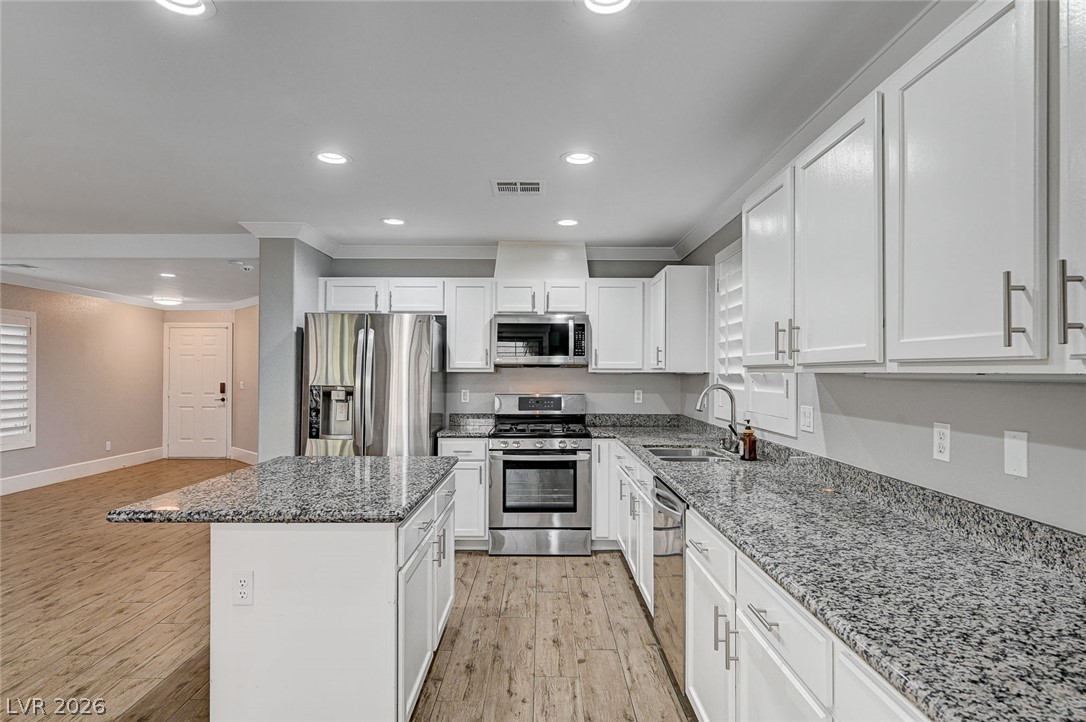 10226 Headrick Drive Property Photo 16