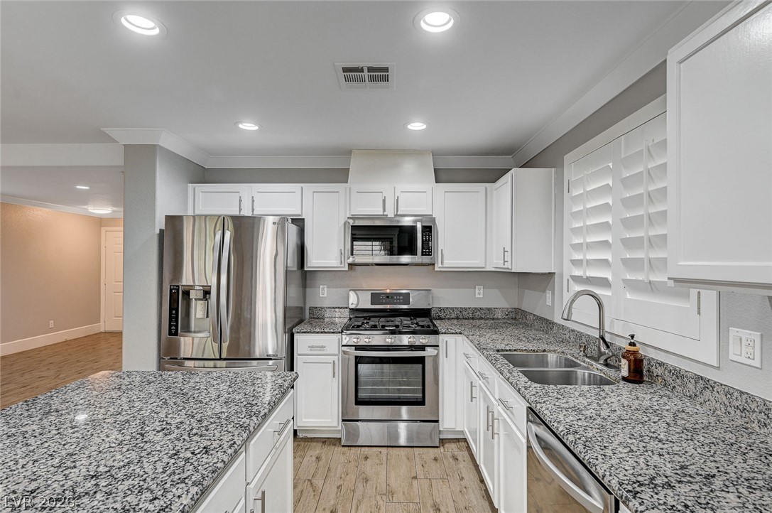 10226 Headrick Drive Property Photo 17