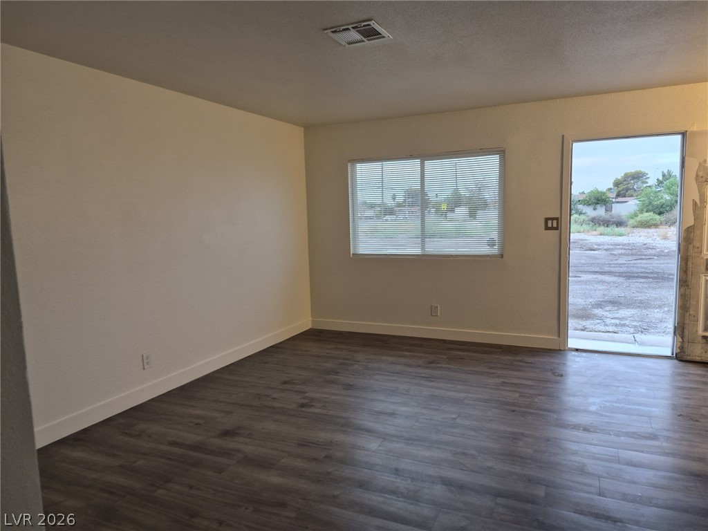 1831 North Walnut Road C Property Photo 4