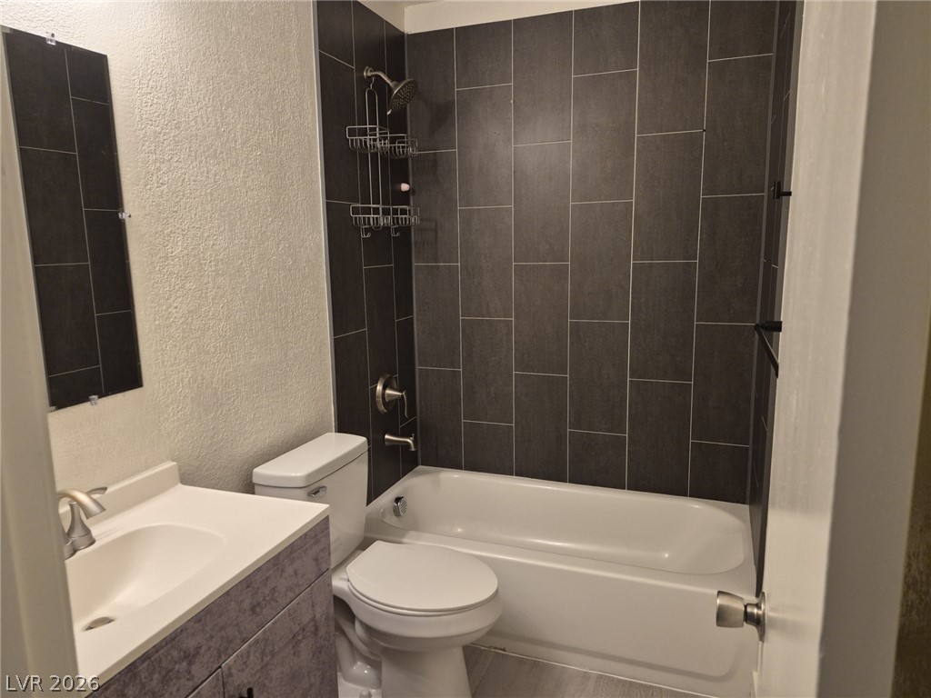 1831 North Walnut Road C Property Photo 6