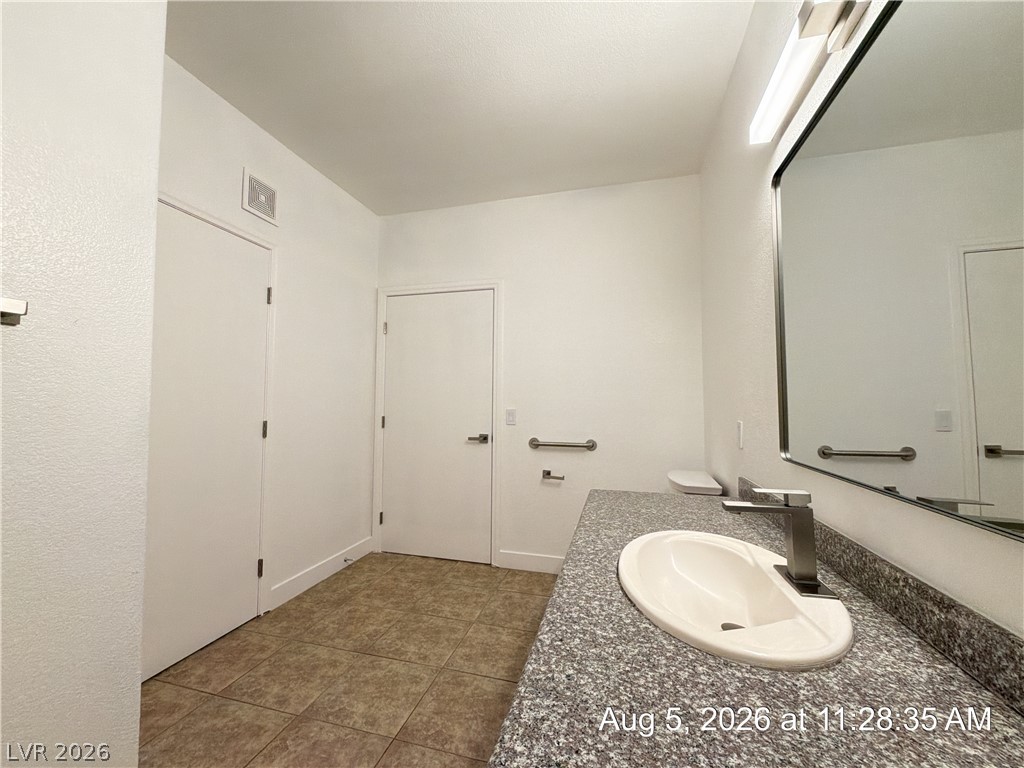 3400 Cabana Drive 1033 Property Photo 18