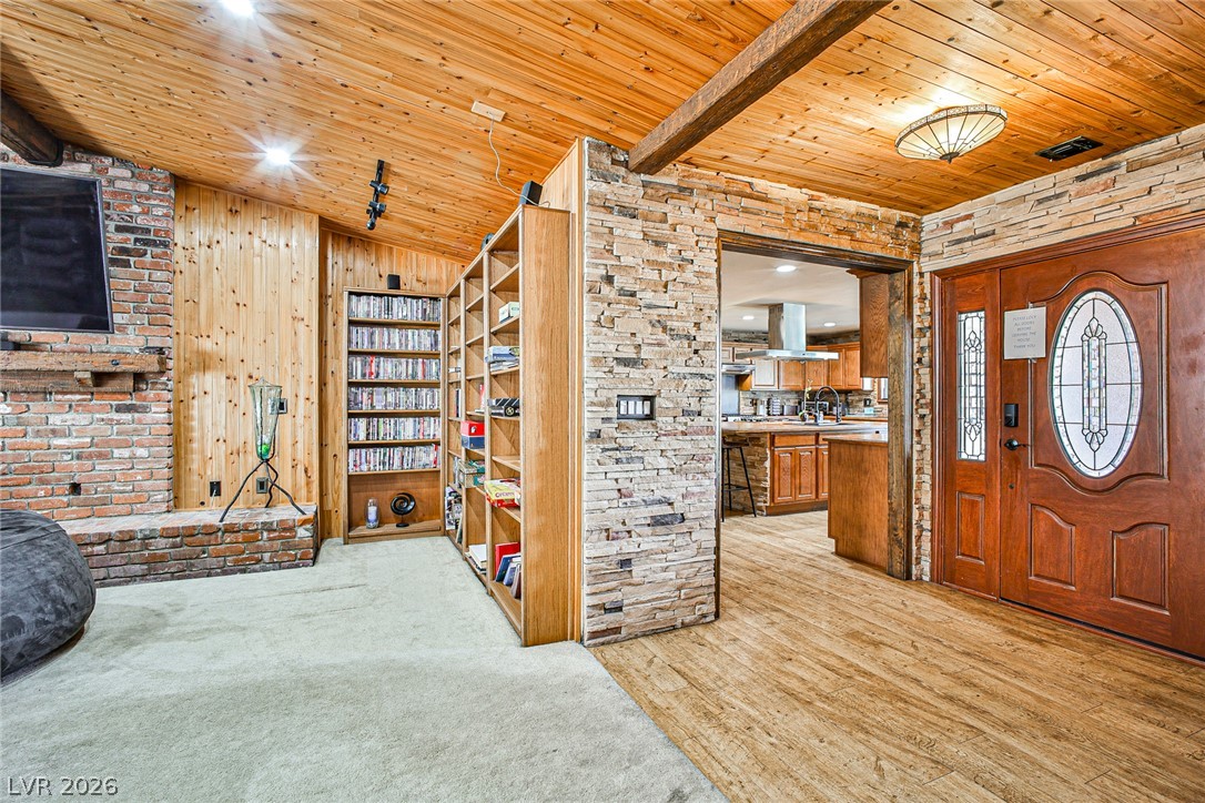 4674 Saddle Place Property Photo 3