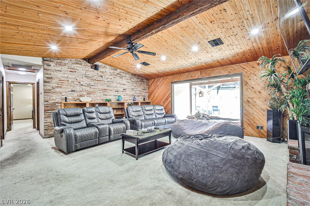 4674 Saddle Place Property Photo 4