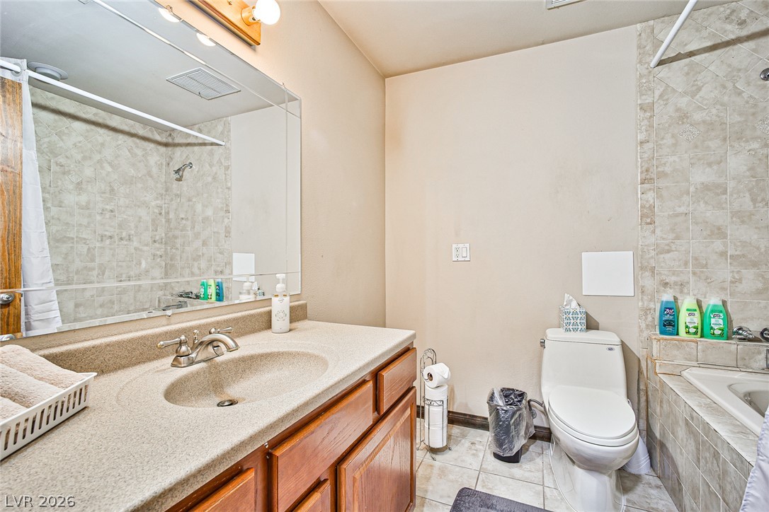 4674 Saddle Place Property Photo 10
